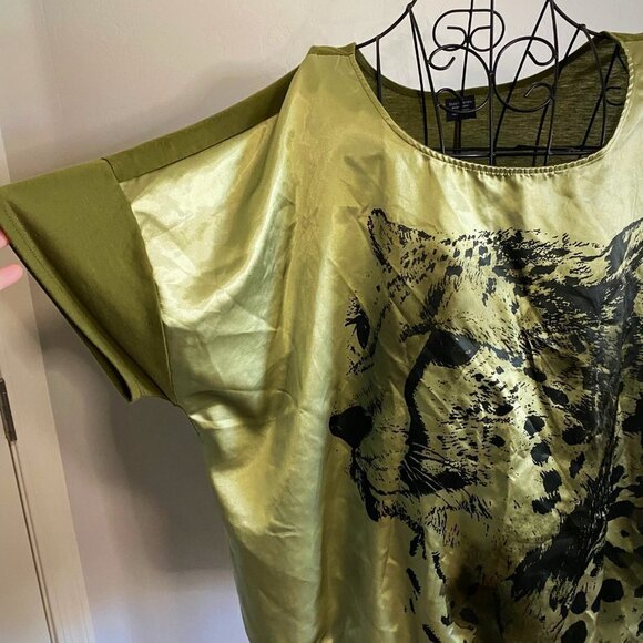 Faded Glory - Green Satin Front Cheetah front Top - Picture 3 of 6